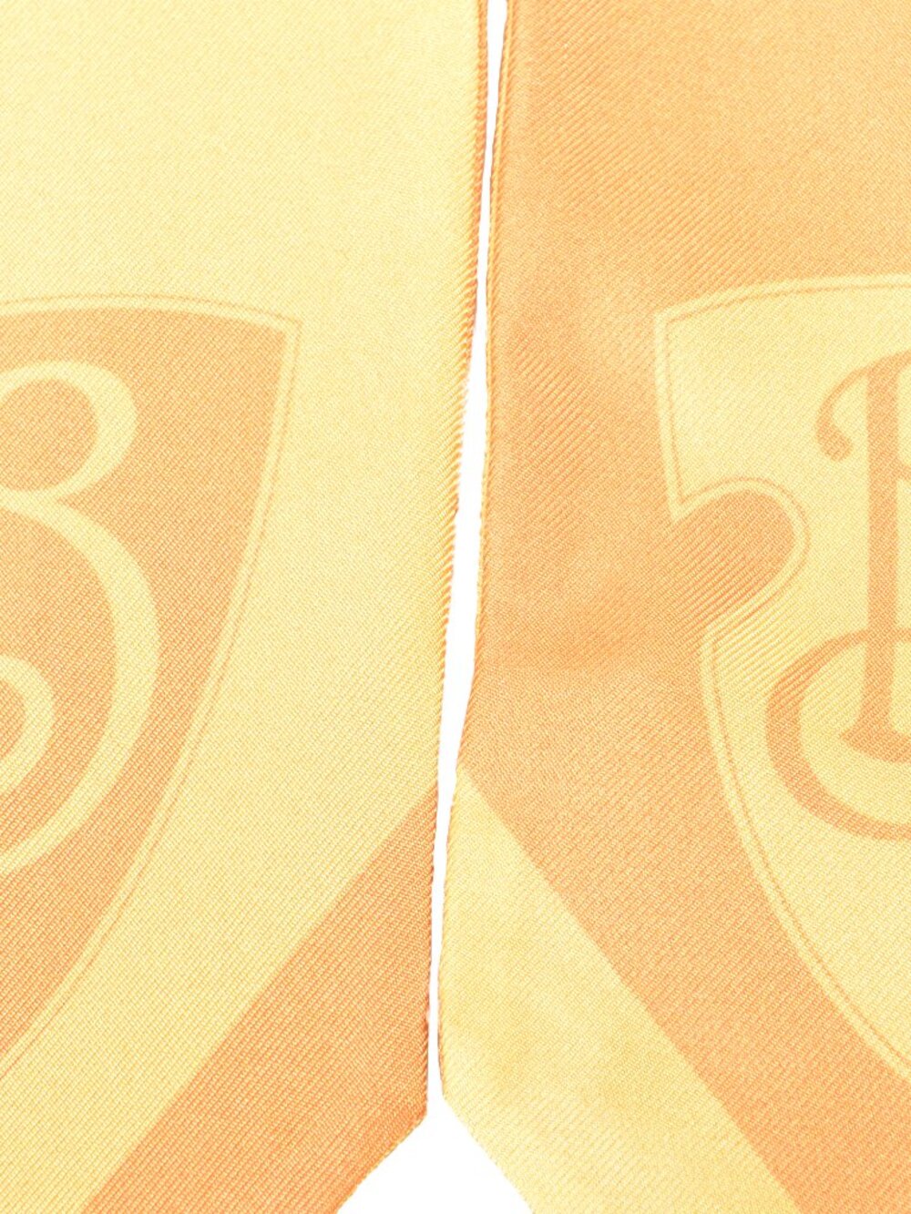 Burberry "SS B Shield Skinny Silk" Petal 100% Silk Neck Scarf - Picture 3 of 4